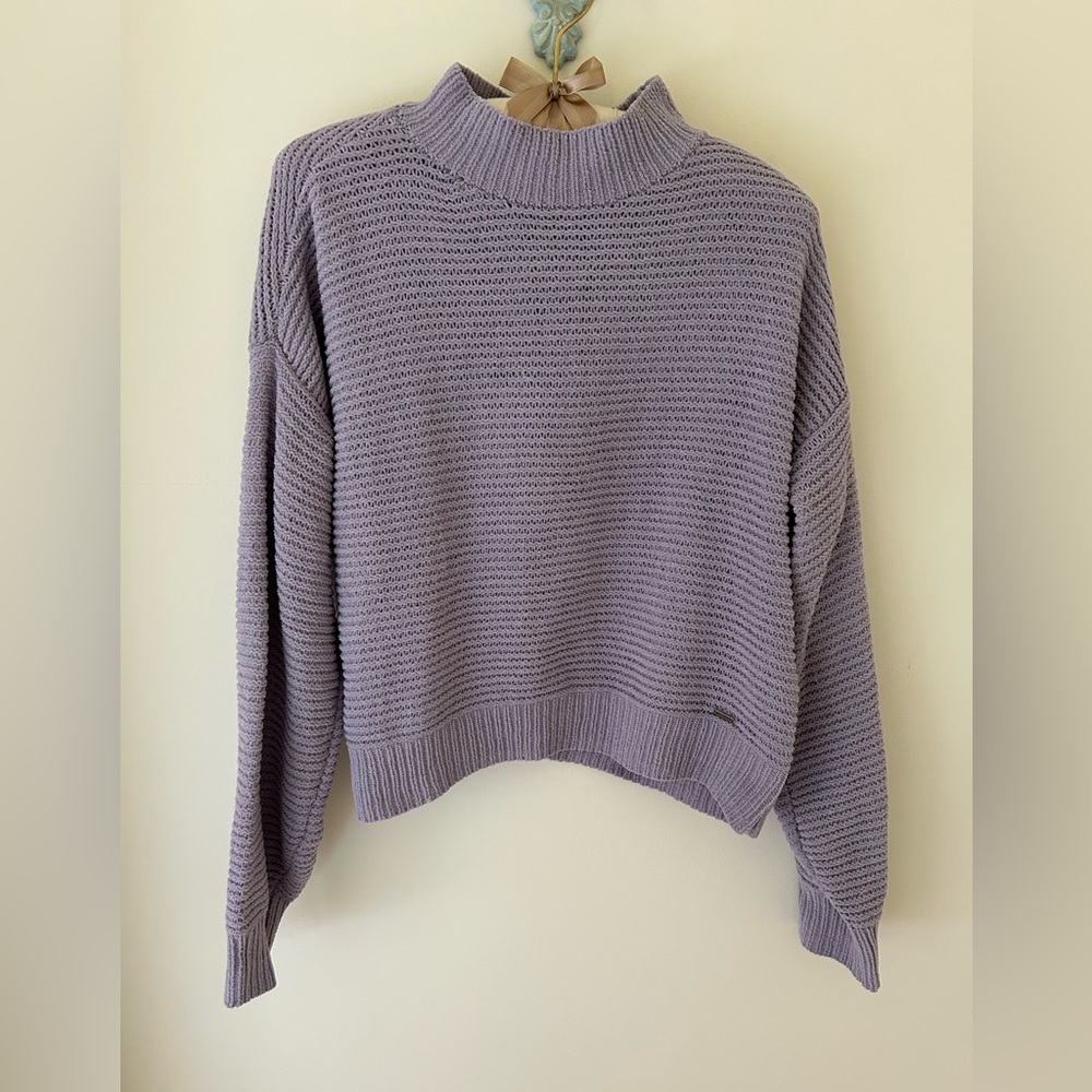 Hollister Mock Neck Oversized Lavender Sweater
Size: Small
EUC - Picture 1 of 9